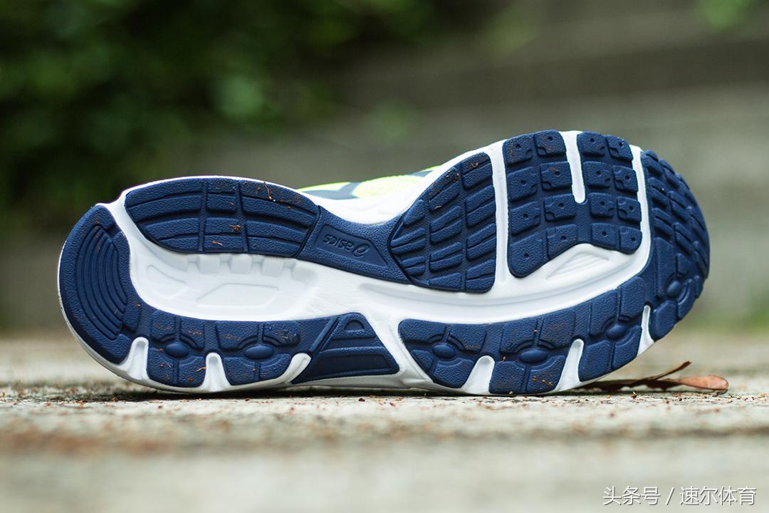 软妹跑步,软妹鞋子运动鞋耐克