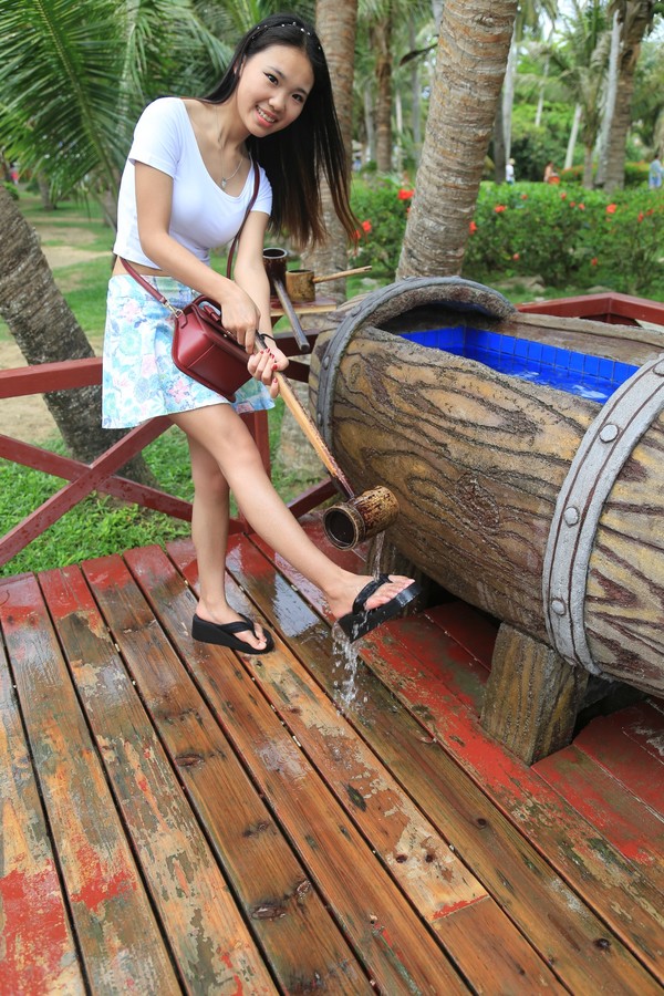 在三亚总有一片海属于一个人,在三亚椰梦长廊海边