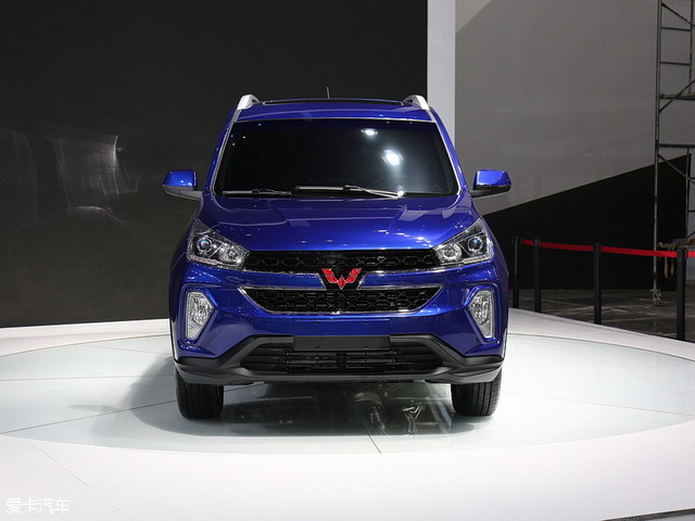 五菱宏光7座suv价格,五菱宏光新款5万6座