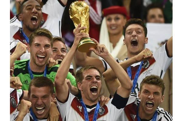 德国足球有多少个冠军,德国和巴西足球现在谁强