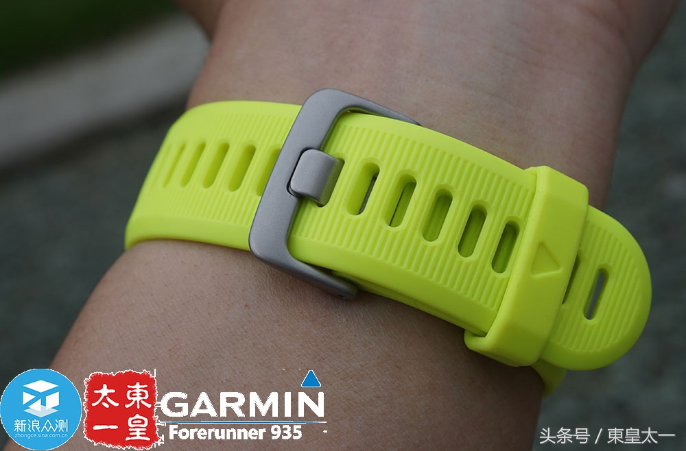 佳明935铁人三项如何操作,佳明955运动手表戴左手还是右手