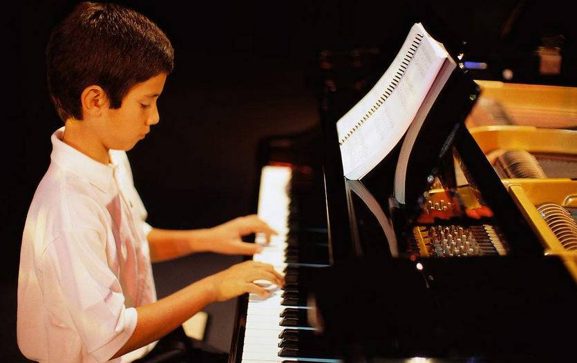 孩子放弃兴趣班的时候该怎么办,给孩子报不喜欢的兴趣班该怎么办