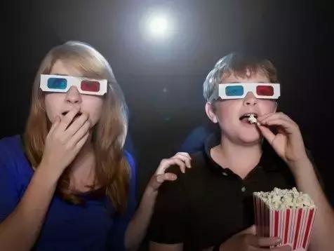 长期戴3d眼镜会有什么危害,戴3d眼镜和不戴看电影有什么区别