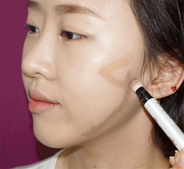 高光修容棒的正确用法,液体高光修容和哑光高光修容