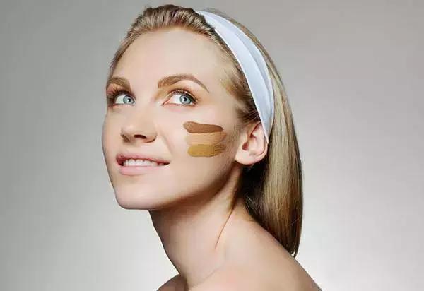 假冒化妆品最新案例,大批化妆品真假