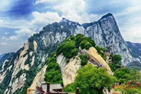 暑假爬华山需要准备什么,暑假周末登华山的人更多吗