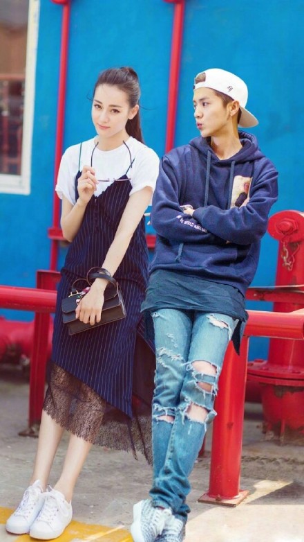 鹿晗迪丽热巴感情分析,鹿晗回应与迪丽热巴的关系如何