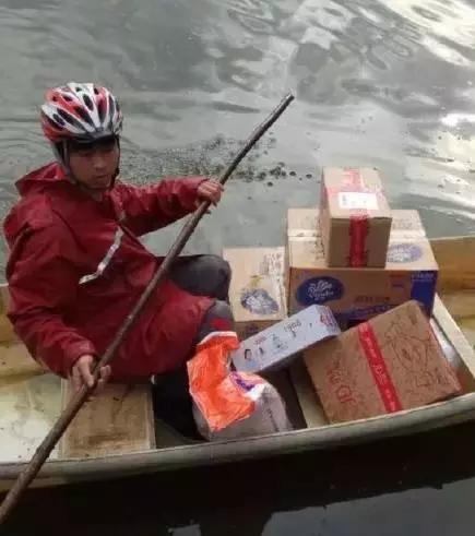 诚哥今天到汕大啦!“小超人”李泽楷也来啦!