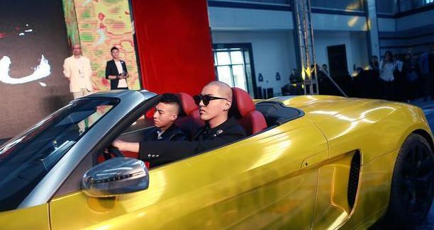 鹿晗吴亦凡这些小鲜肉都开什么豪车?陈伟霆的奥迪R8竟最低调