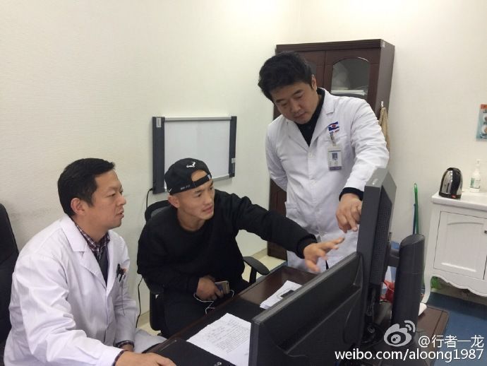 一龙打硬功,一龙成名铁头功