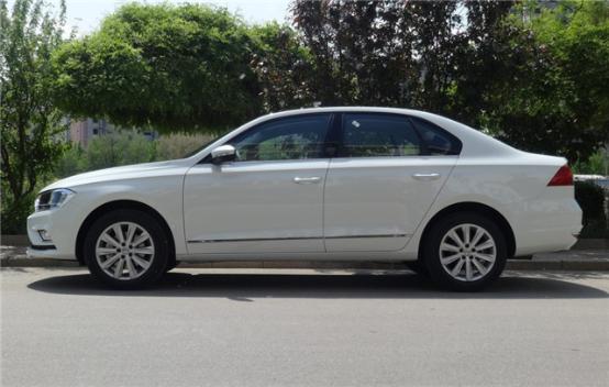 2017款一汽大众宝来，经典车型换新颜，都市硬汉无惧挑战