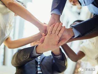 她为马航”护航“，为社会奉献，让全世界为中国律师点赞！