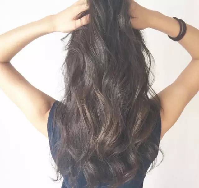 打造蓬松感头发怎么做,蓬松毛躁发型的打造技巧