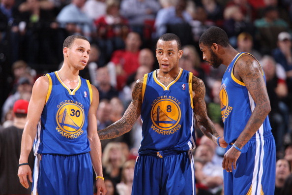 库里复出103勇士险胜,库里勇士崛起之路