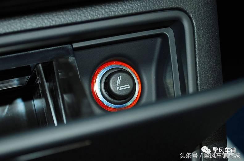点烟器孔可以随便插吗,点烟器接口不用可以塞纸巾吗