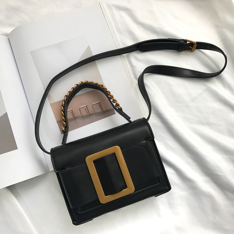 背带牛仔裤怎么搭配图片女,背带牛仔裤搭配什么上衣40多岁女