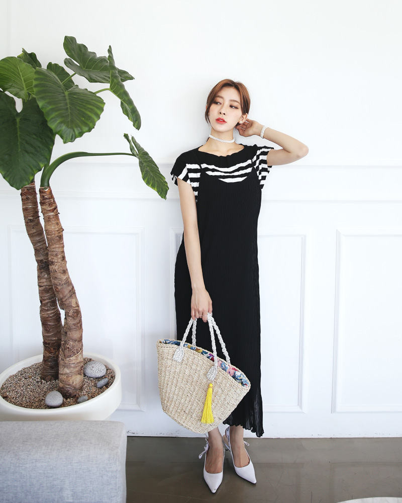 韩版复古条纹米奇大t恤,黑白条纹长袖t恤怎么搭配裤子