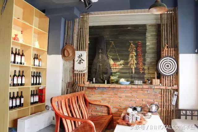 一个玩摇滚的大男生却始终戴着一串菩提项链，在*藏西**目睹了一整条河的六字真言，回来后他选择了当一个银匠人