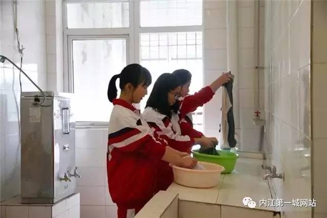 想穿校服,内江六中校服