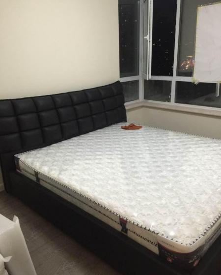 大门对着厕所破财,新房装修进户门对厕所