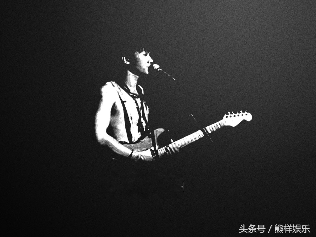 给黄家驹抬棺扶灵的人是谁,黄家驹葬礼现场照片