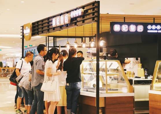 鼓起勇气踏入“武汉天地”剪头发,没想到却被“搞”大了肚子……