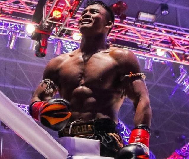 中国自由搏击第一人邱建良,邱建良铁英华最新比赛ko位宁辉