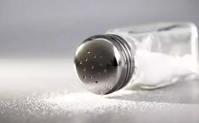 夏天脚气水泡痒怎么治,有没有什么很好的方法治脚气的