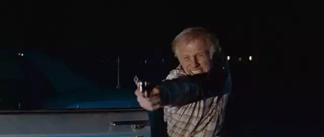 好久没看过这么畅快淋漓的B级片！