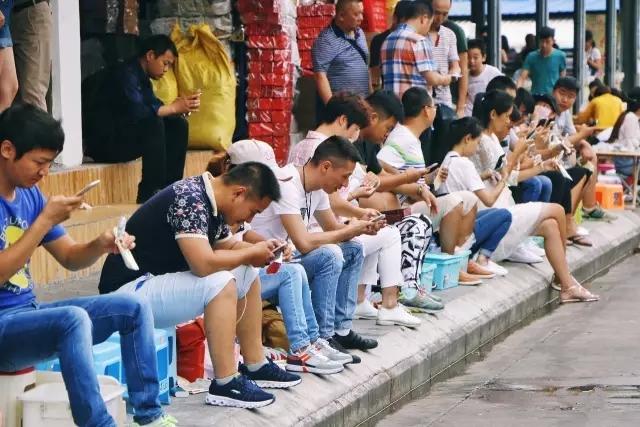 戴了三年玉镯子碎了是什么征兆,戴了3年的玉镯掉地上碎了