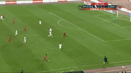 中国足球裁判离谱判罚,中国足球裁判误判名场面