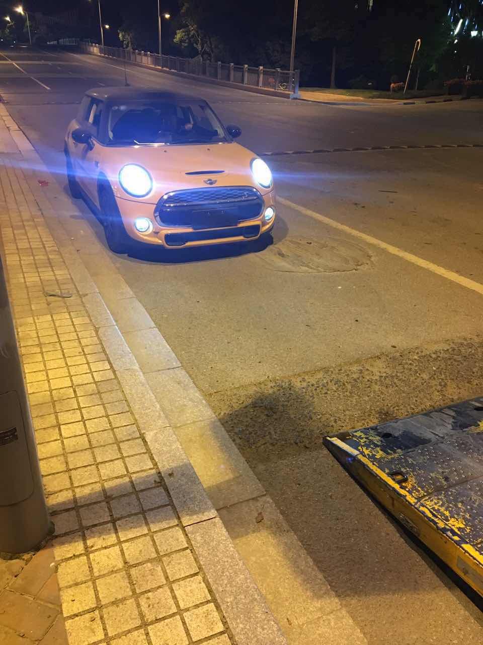 一辆小MINI的“逆改装”过程，和两年拍不到沪牌引发的伤不起事件