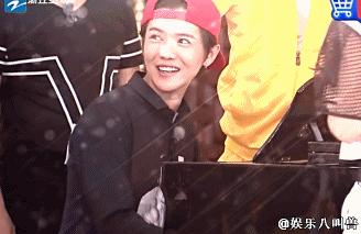 鹿晗喜欢的足球明星,鹿晗篮球球技