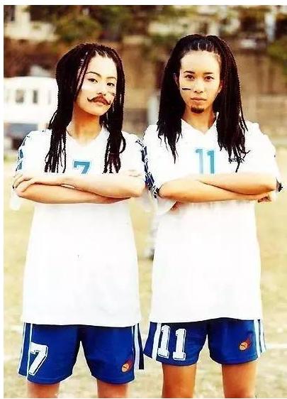 周星驰电影吴孟达被雷倒的场面,周星驰吴孟达审死官片段