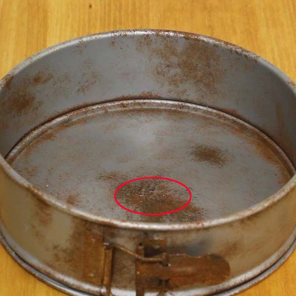 家用铁锅不粘锅不易锈,铁锅怎么不粘锅简单一招永不生锈