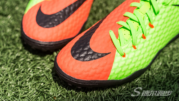 足球入门球鞋推荐,地毯草适合哪种球鞋