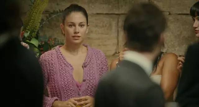 为了复仇，他把罪犯整容成自己的老婆！