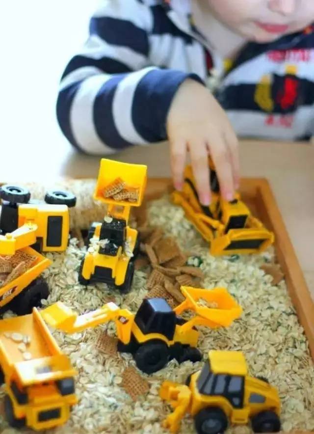 挖掘机玩具车玩法早教0-3岁,工程车挖掘机玩具怎么玩