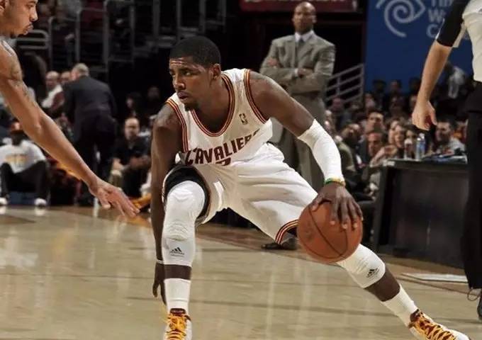 每天一个简单小技巧篮球,每天一个小技巧运球