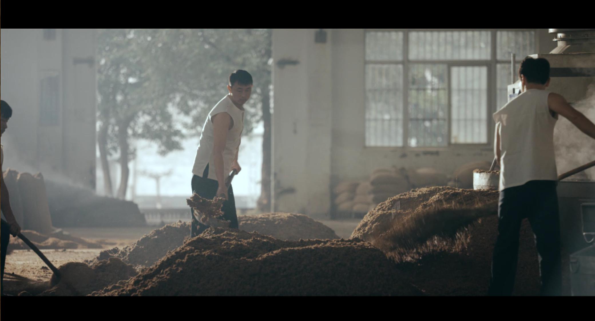 酿酒大师?谈不上,我只是个对酿酒存着敬畏之心的酿酒工