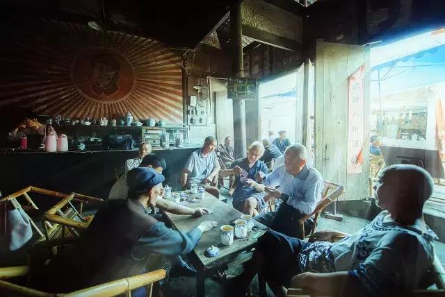 酷暑难耐？一起“约泡”吧！