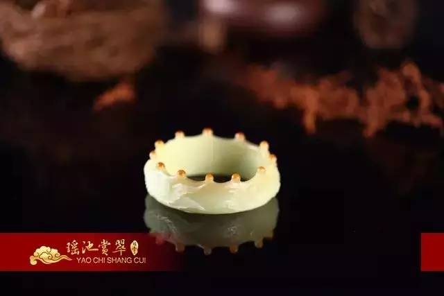 什么样的玉镯值50万 (什么样的玉镯价值20万)