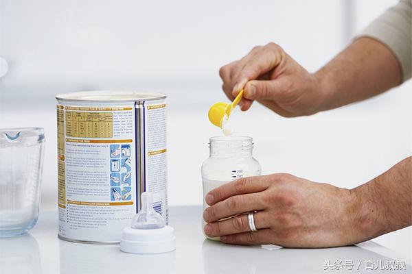 天气变冷了宝宝为什么不肯喝奶,天热宝宝不爱喝水怎么办