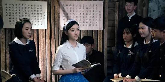 《青禾男高》:端着日本打日本的荒诞