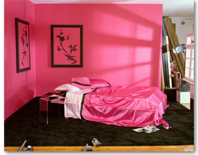 快公司:成人电影摄影棚是什么样子的?她用十年记录了一万个给你看