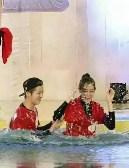 鹿晗和热巴道歉了吗,鹿晗对热巴和乔欣态度