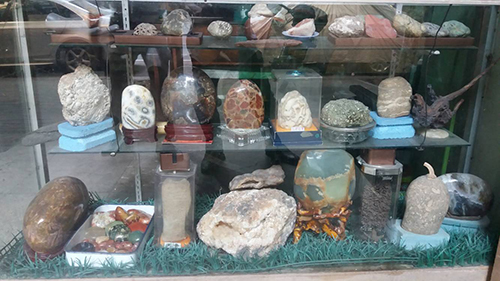 这是我的家庭石馆,欢迎有空来坐坐!