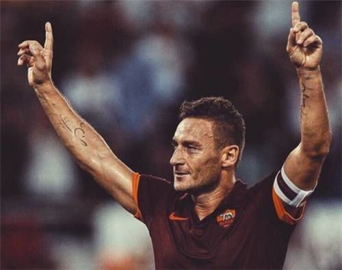 足球不只是一项运动还有爱,足球不只是生意还有情义