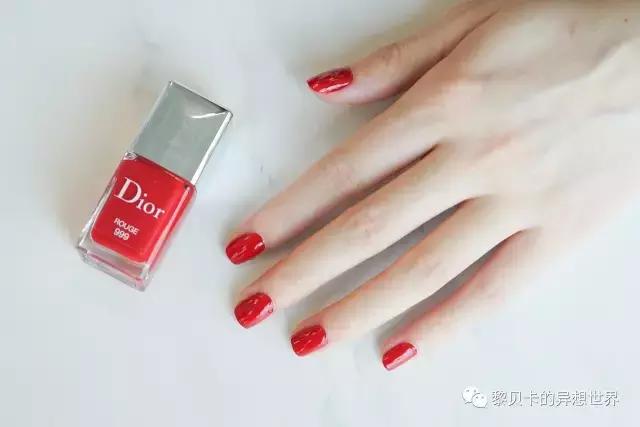 什么指甲油颜色显手白又好看,哪种纯色甲油显手白