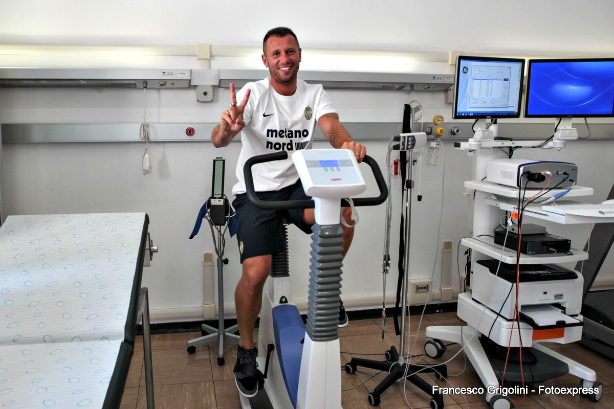 维罗纳vs尤文图斯2021年,cm0304妖人左后卫